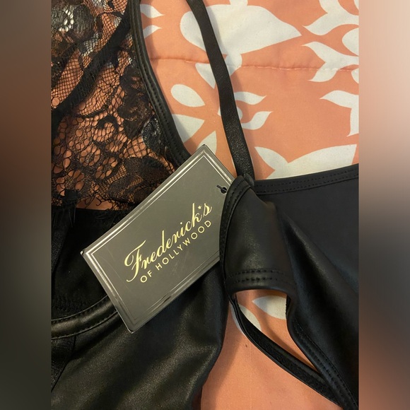 Fredericks of Hollywood Lingerie set - Picture 9 of 12